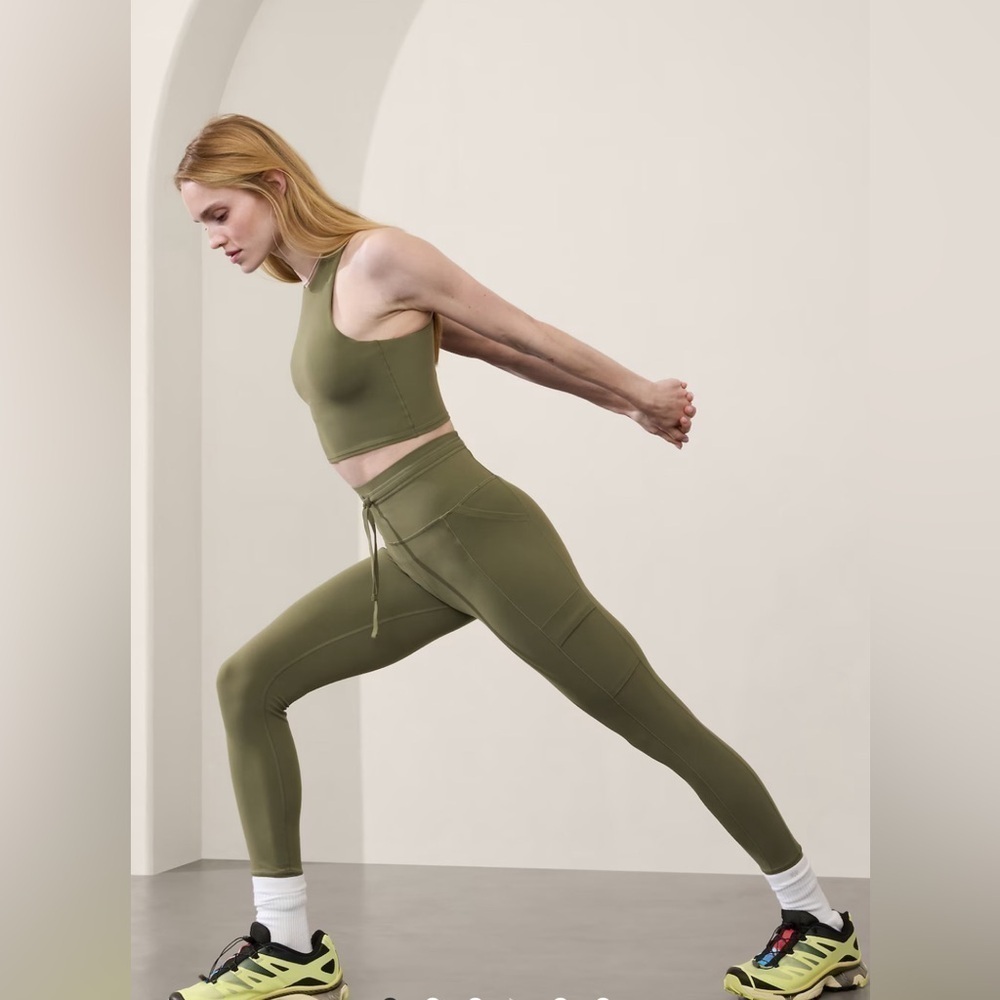 Athleta SALUTATION STASH HIGH RISE CARGO LEGGING Color: Moss